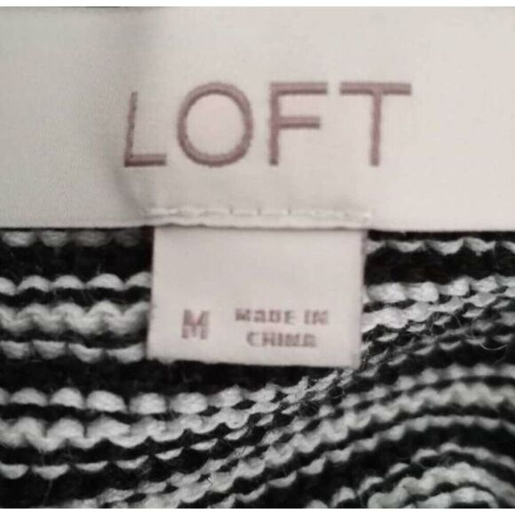 LOFT BLACK & WHITE STRIPE V-NECK SWEATER SZ.M EUC. - Picture 4 of 5
